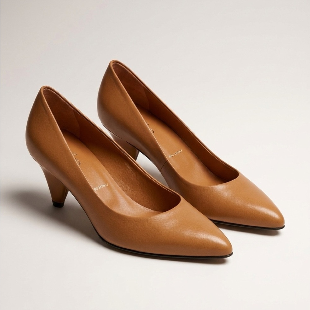 Vintage Prada Caramel Leather Pointed-Toe Pumps NWT